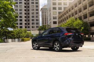Toyota RAV4 Prime SE 2020 года 